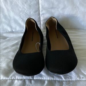 Amazon Essentials Black Flats Timeless Comfort size 11